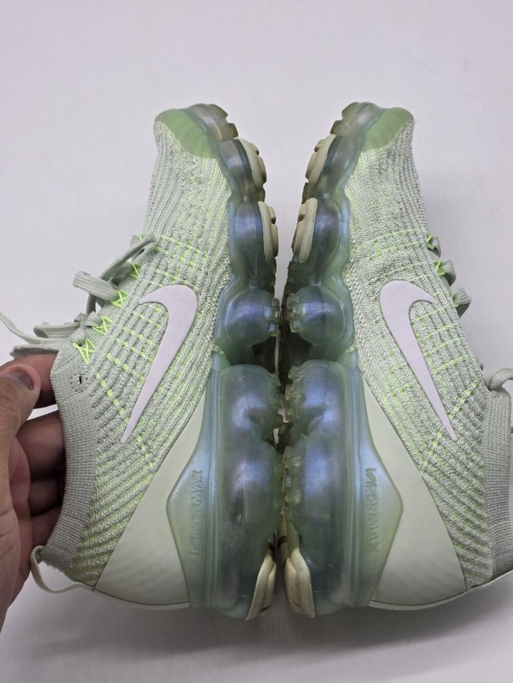 Nike Air VaporMax Flyknit 2 Shoes Womens 9 Green Jade Aura Sneakers AJ6910-300 - Picture 8 of 10
